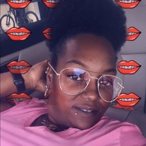 Meet your Posher, Keisha